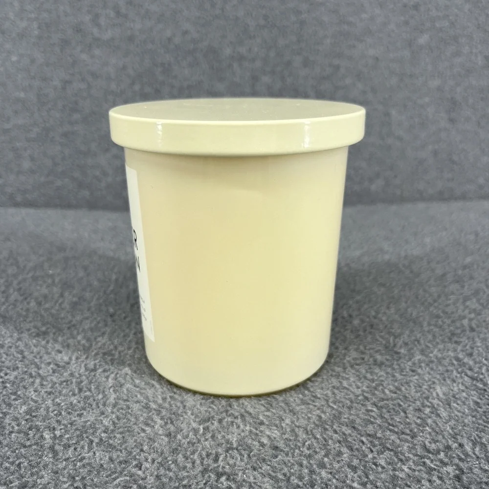 Leoben Co Amber & Saffron Vegan Soy Wax Blend‎ Candle 9 oz beige glass